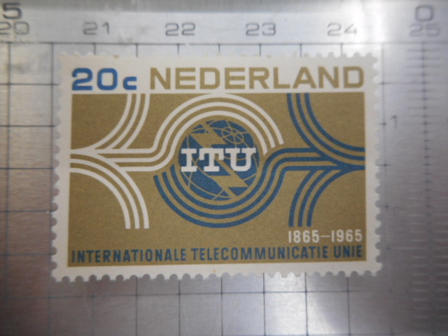 切手　古い切手　記念切手　記念　世界の切手　等 20 C ITU NEDERLAND 1865-1965 INTERNATIONALTELECOMMUNICATIE UNIE ーRー023_画像2