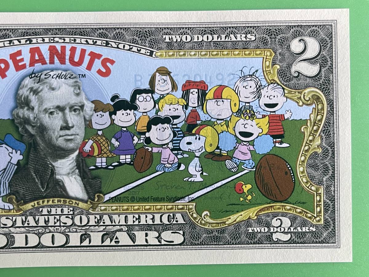  Snoopy Peanuts. компания .. американский футбол 2 доллар . американский футбол $2 Peanuts Snoopy Charlie Brown Woodstock 