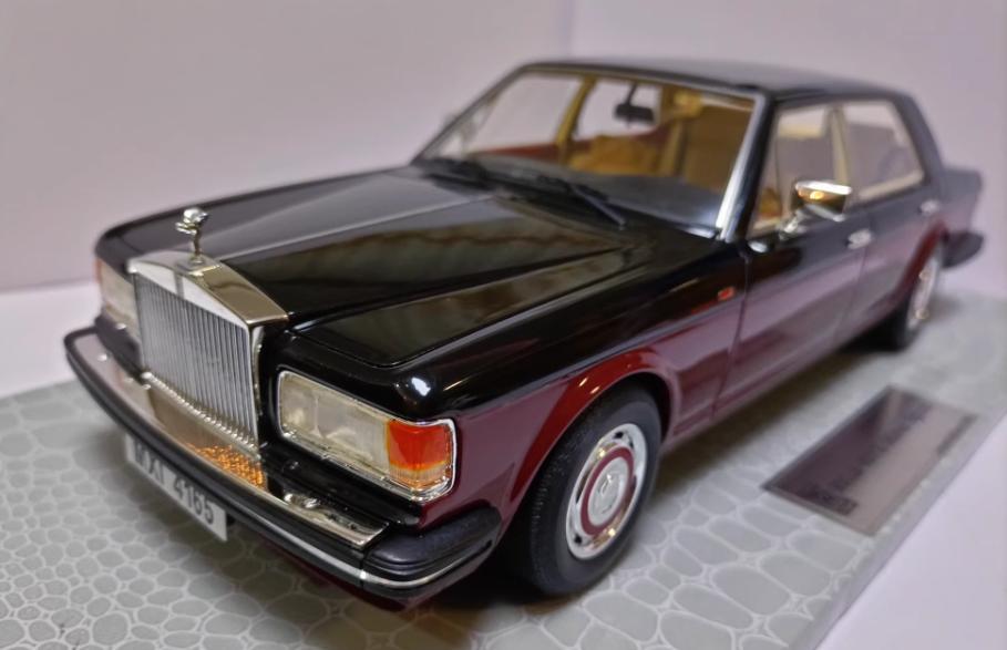 AMC 1/18 ロールスロイス Silver Spirit 1985 RE/BK-