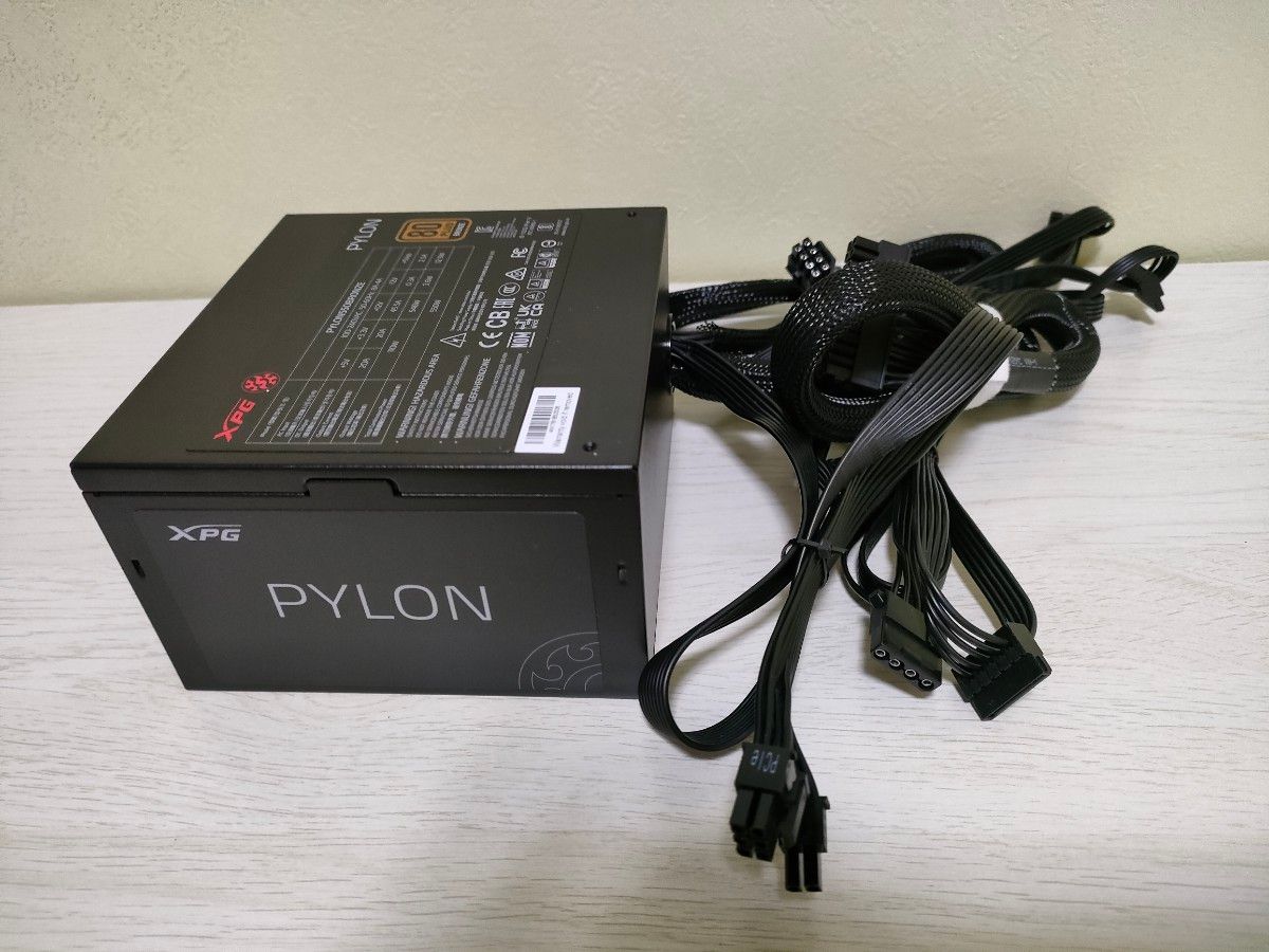 ほぼ未使用品 ADATA XPG PYLON 550W ATX電源ユニット 80PLUS BLONZE認証 自作PCパーツ