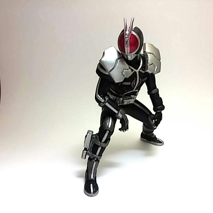 代購代標第一品牌 樂淘letao かっこいい 仮面ライダー555 アクセルフォームリアルフィギュアバンダイ食玩平成ライダー スタンドパーツ欠品あり