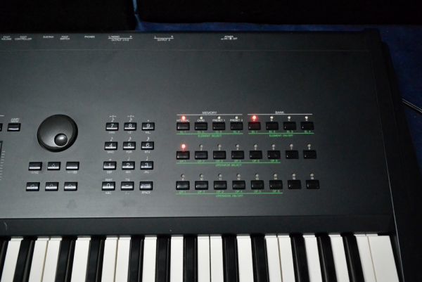◇◇◇動作品 YAMAHA SY77 ヤマハ・シンセサイザー 生産完了品 当時