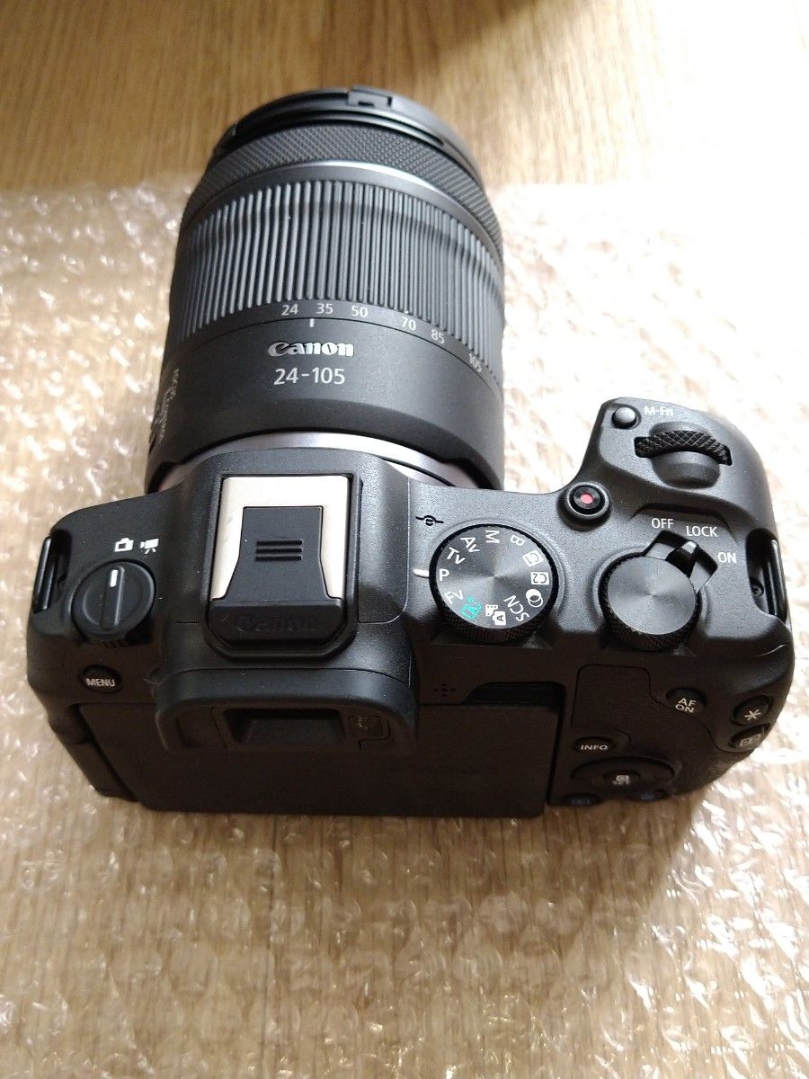 Canon EOS R8 + RF24-105mm F4-7 1 ミラーレス一眼カメラ Canon EOS R8 + RF24-105mm F4-7 1 ミラーレス一眼カメラ