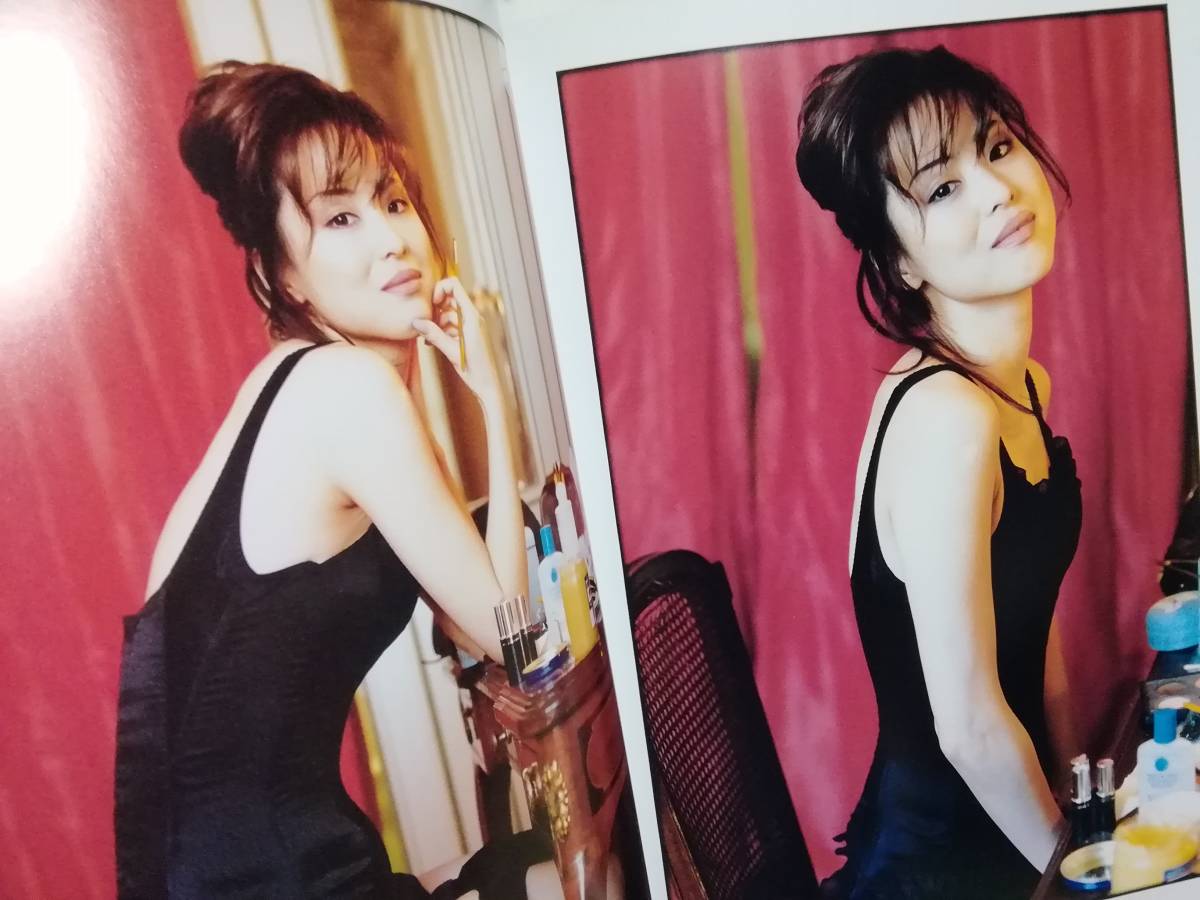 ☆絶版☆ 松田聖子 写真集【SEIKO MATSUDA IN PARIS】1997年出版 ☆絶版☆ 松田聖子 写真集【SEIKO MATSUDA IN PARIS】1997年出版
