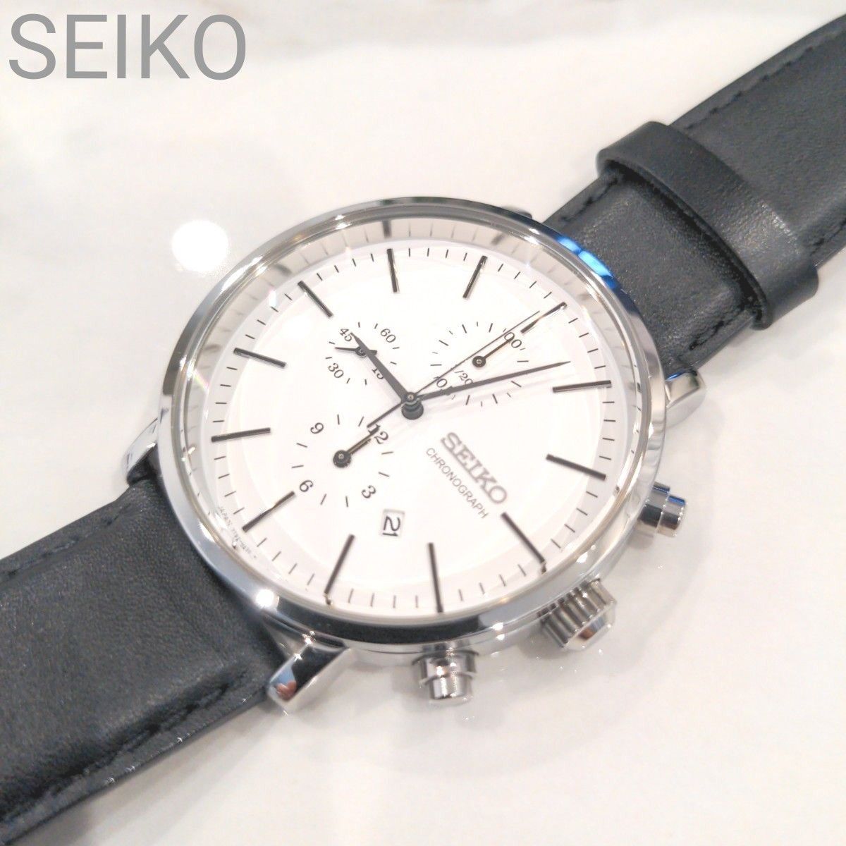 SEIKO ・クロノグラフ ・クォーツ電池式・デイト表示・白文字盤 SEIKO ・クロノグラフ ・クォーツ電池式・デイト表示・白文字盤