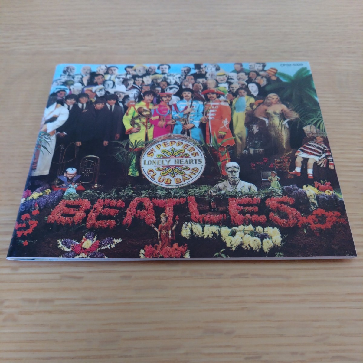 THE BEATLES / Sgt. Pepper's Lonely Hearts Club Band （国内盤CD CP32-5328）ブックレット、ポストカード2枚付_画像3