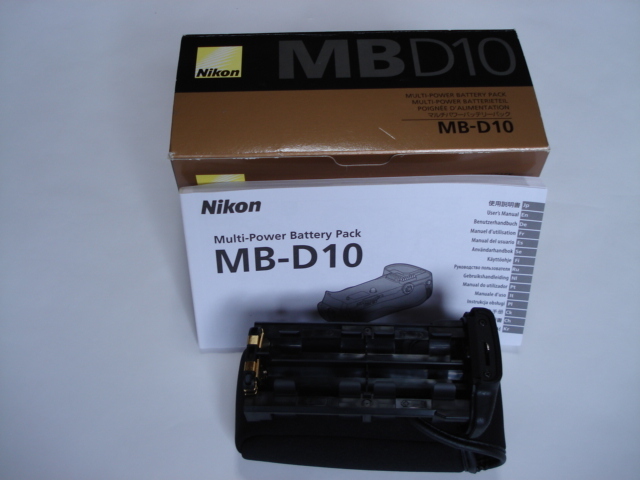 ニコンD300S　MB-D10＋SB-600＋ED ８０－２００ｍｍ f/2.8D（美品）_画像2