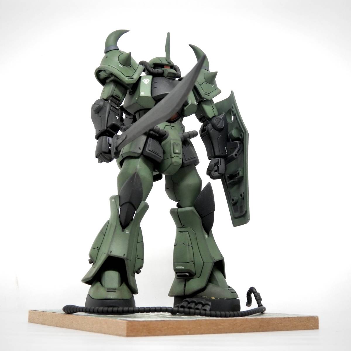 HGUC グフ revive / ガンプラ 完成品