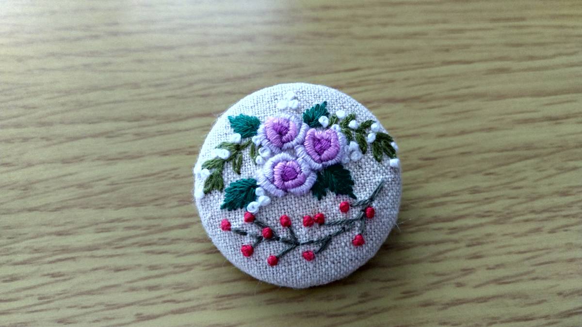 お花 刺繍ブローチ2の画像1