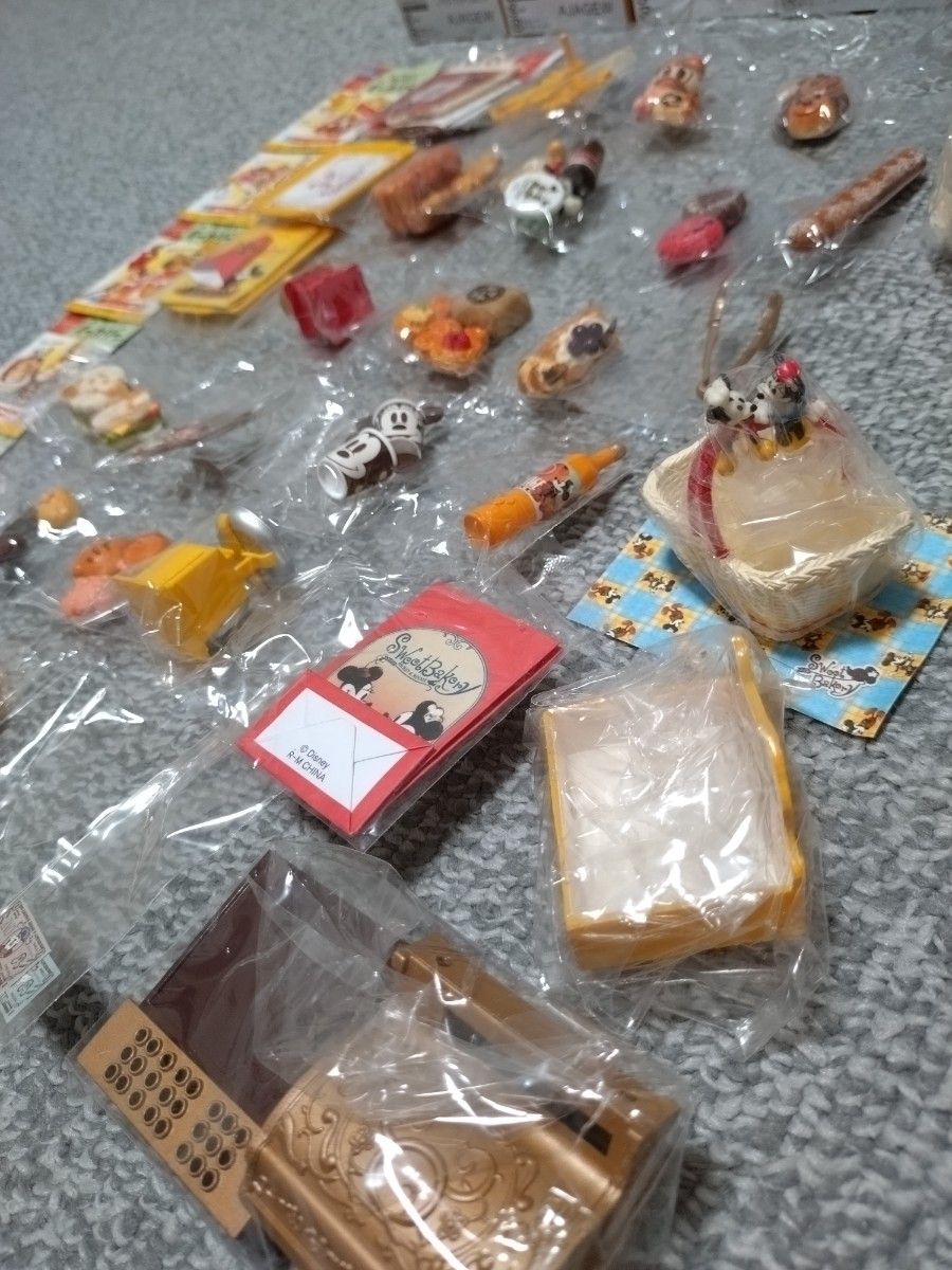 【未使用品】リーメント ディズニー ミッキー&ミニー SWEETベーカリー 全6種セット