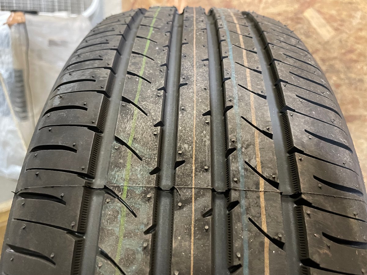 新品 未使用 215/45R18 TOYO NANOENERGY 3 PLUS 2020年製 イボ付き バリ溝 夏タイヤ 2本セット H_画像3