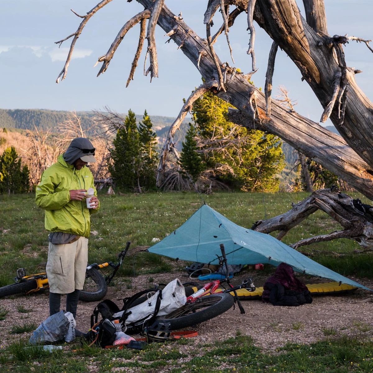 Hyperlite Mountain Gear FLAT TARP 8 6 x 8 6 / ハイパーライト Hyperlite Mountain Gear FLAT TARP 8 6 x 8 6 / ハイパーライト