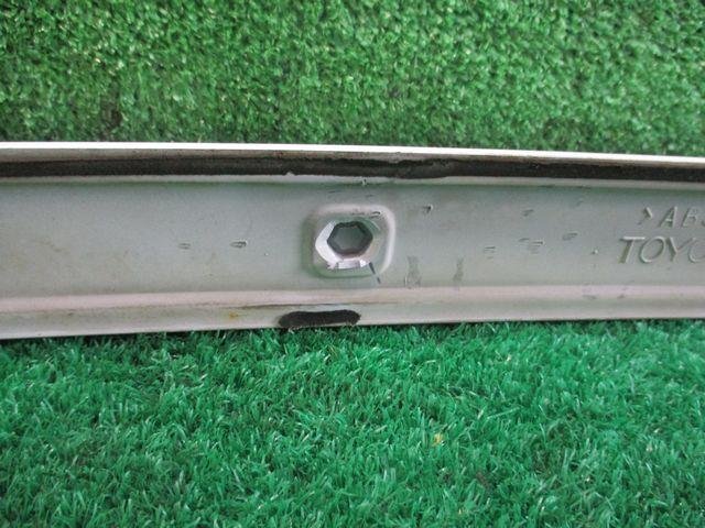  Toyota Hiace regius wind tourer KCH46W original rear gate panel 76892-26010 reverse side installation bolt breaking equipped scratch just a little secondhand goods 