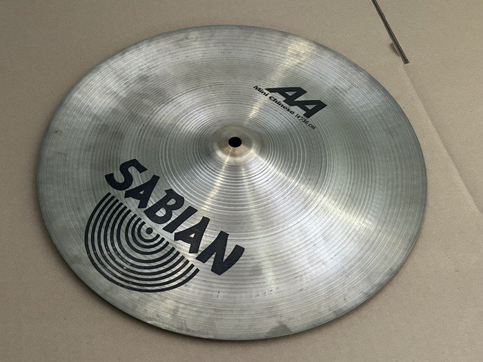 #綺麗【SABIAN AA Mini Chinese cymbal 14インチ 36センチ セイビアン ミニ チャイニーズ シンバル ドラムス】M06248_画像2