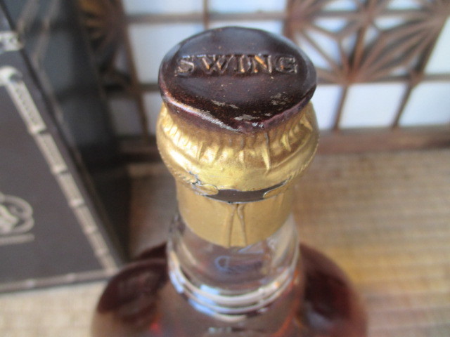 《和》未開栓 ジョニーウォーカー スウィング 750ml 43% ウィイスキー 箱付 古酒 JOHNNIE WALKER SWING_画像2
