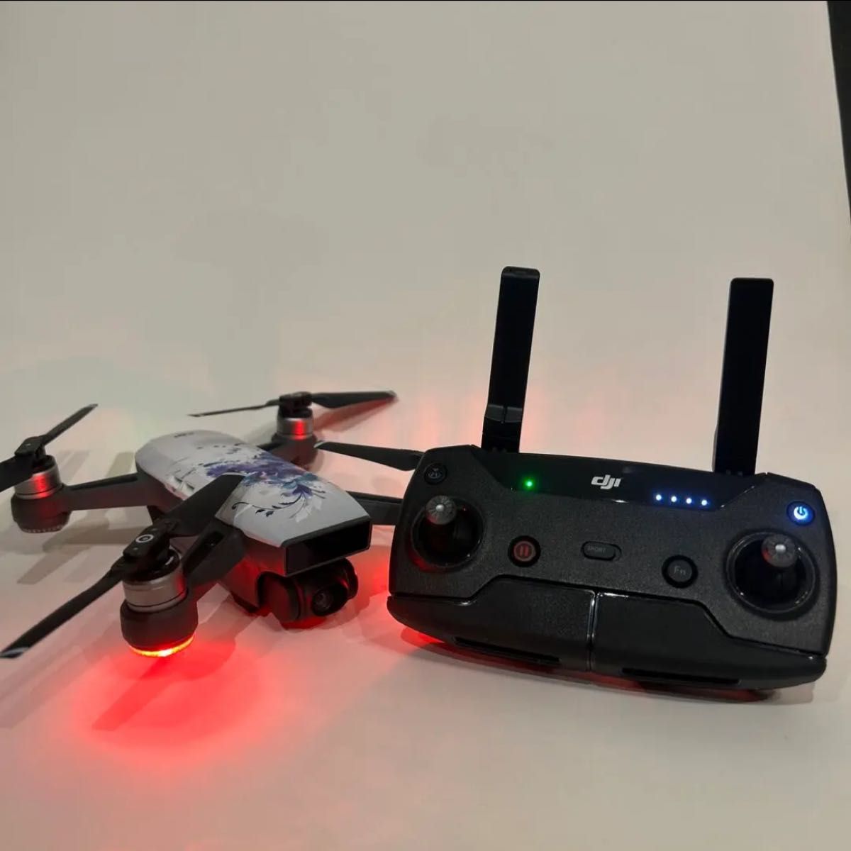 DJI SPARK Fly More コンボ (アルペンホワイト)|Yahoo!フリマ(旧
