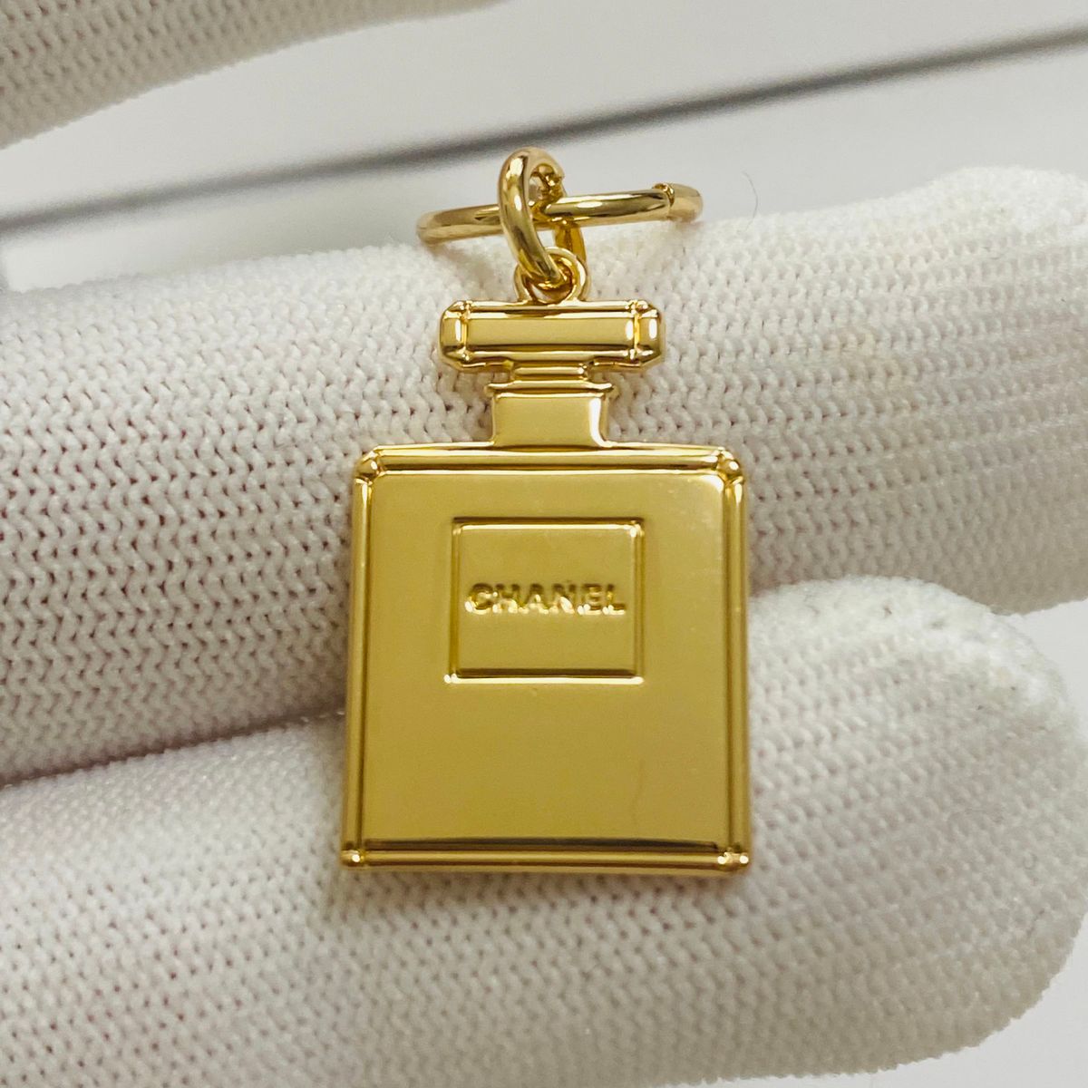 CHANEL ホリデー 限定 3種類チャーム ノベリティー|Yahoo CHANEL ホリデー 限定 3種類チャーム ノベリティー|Yahoo