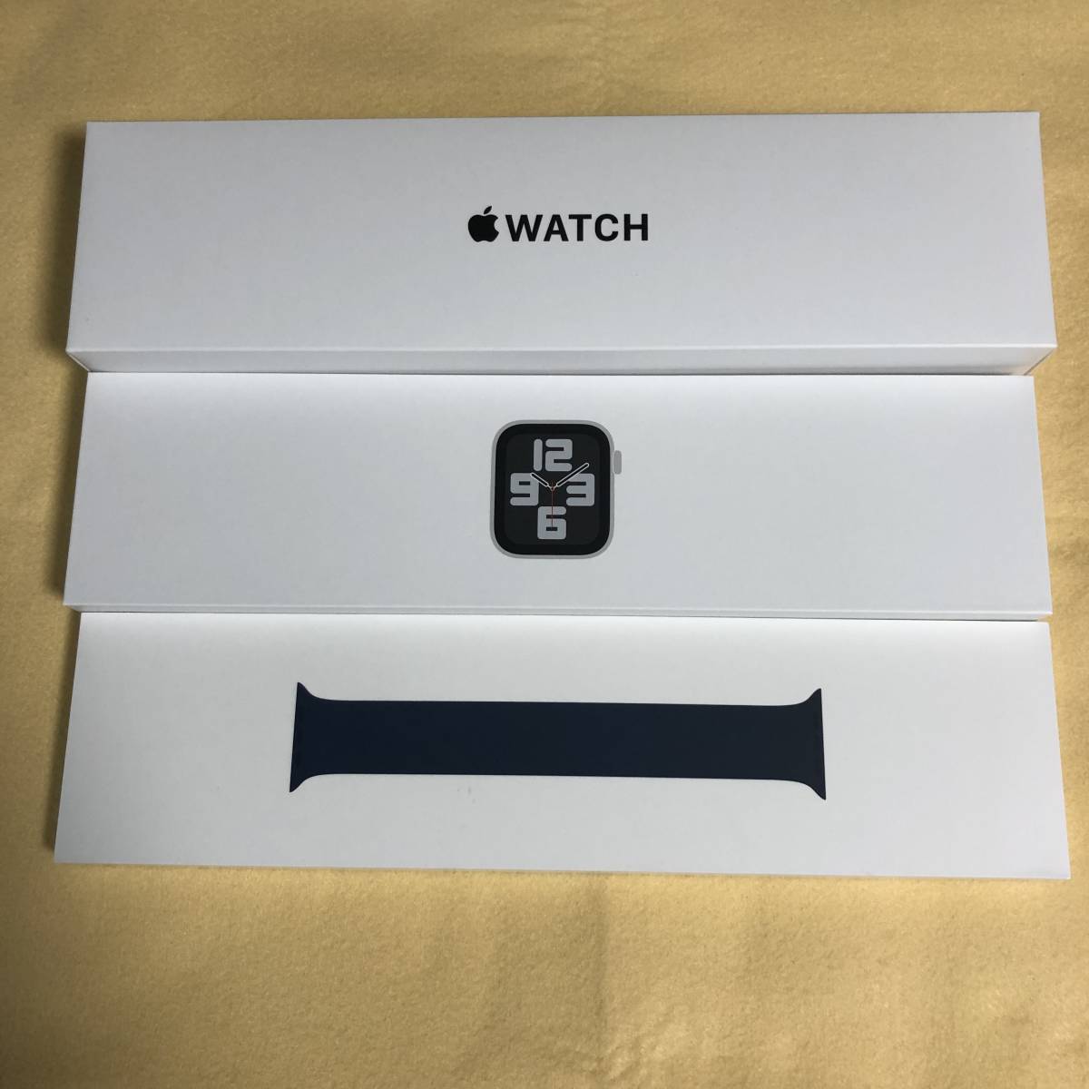 ずっと気になってた 【新品/未開封】Apple Watch SE 第2世代 40ｍｍ