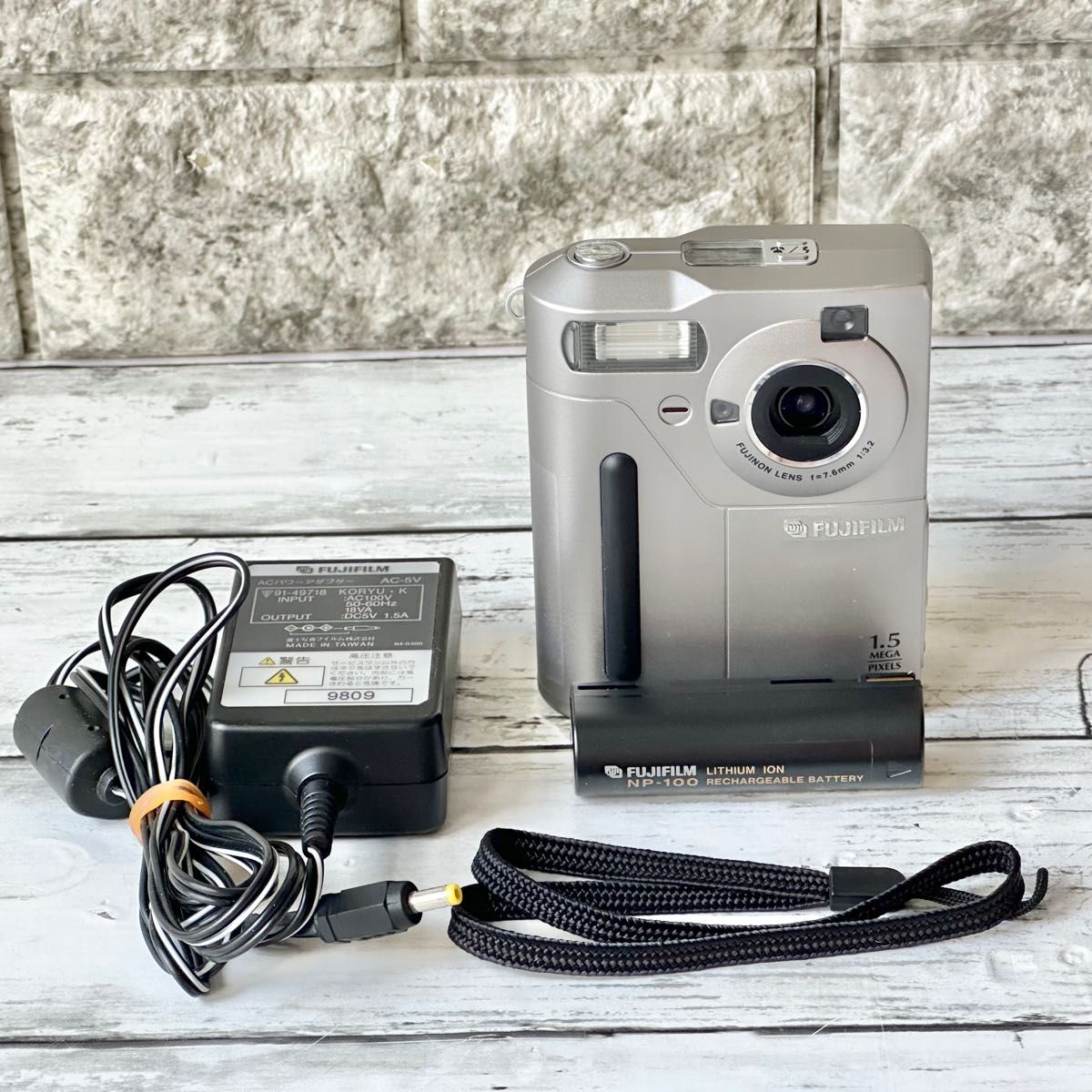 FUJI FILM 『FinePix 700』オールドコンデジ|Yahoo!フリマ(旧 FUJI FILM 『FinePix 700』オールドコンデジ|Yahoo!フリマ(旧