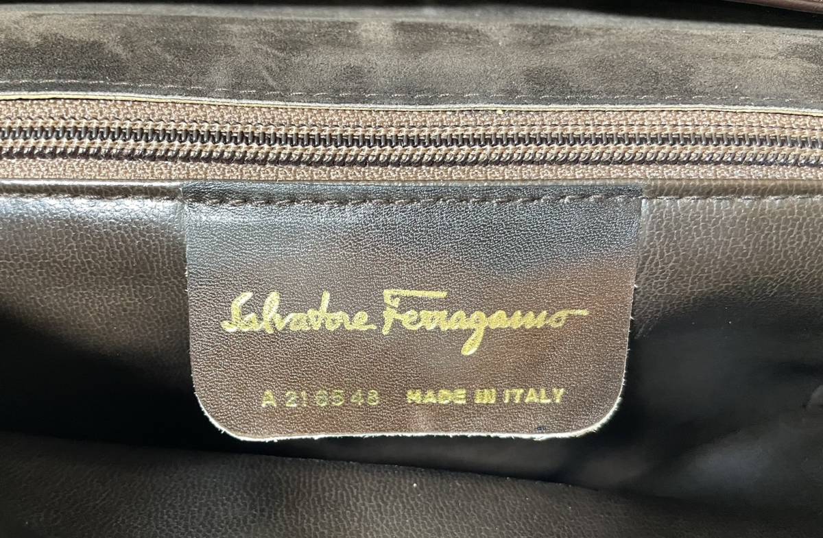 ヴィンテージ　イタリア製　Salvatore Ferragamo サルヴァトーレ フェラガモ 2WAY ショルダーバッグ クラッチバッグ a 21 6548　　_画像8