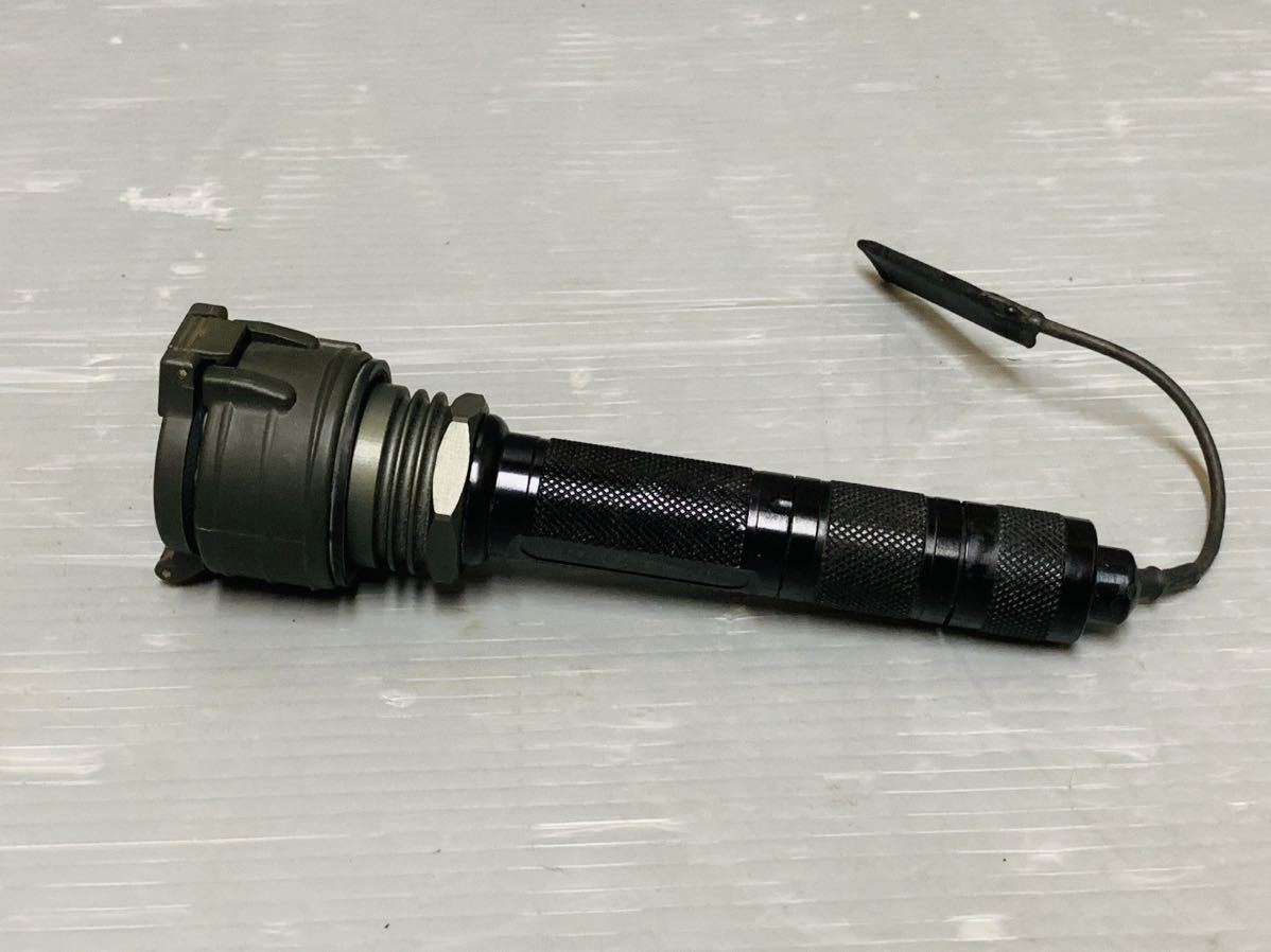 SUREFIRE 6P シュアファイア シュアファイヤ フラッシュライト 懐中電灯 LEDハンディライト A100450 動作確認済み　_画像6