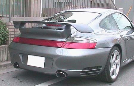 ポルシェ９１１（９９６）４Sモデル ＧＴ２タイプリヤウィング 　　国内唯一ポルシェ９１１専門ＦＲＰパーツメーカー_取付参考例