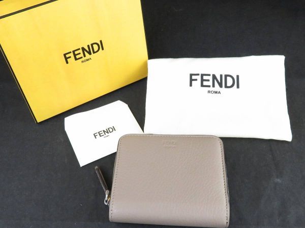 正規品質保証】 未使用 フェンディ FENDI 8M0407 A91B ジップ