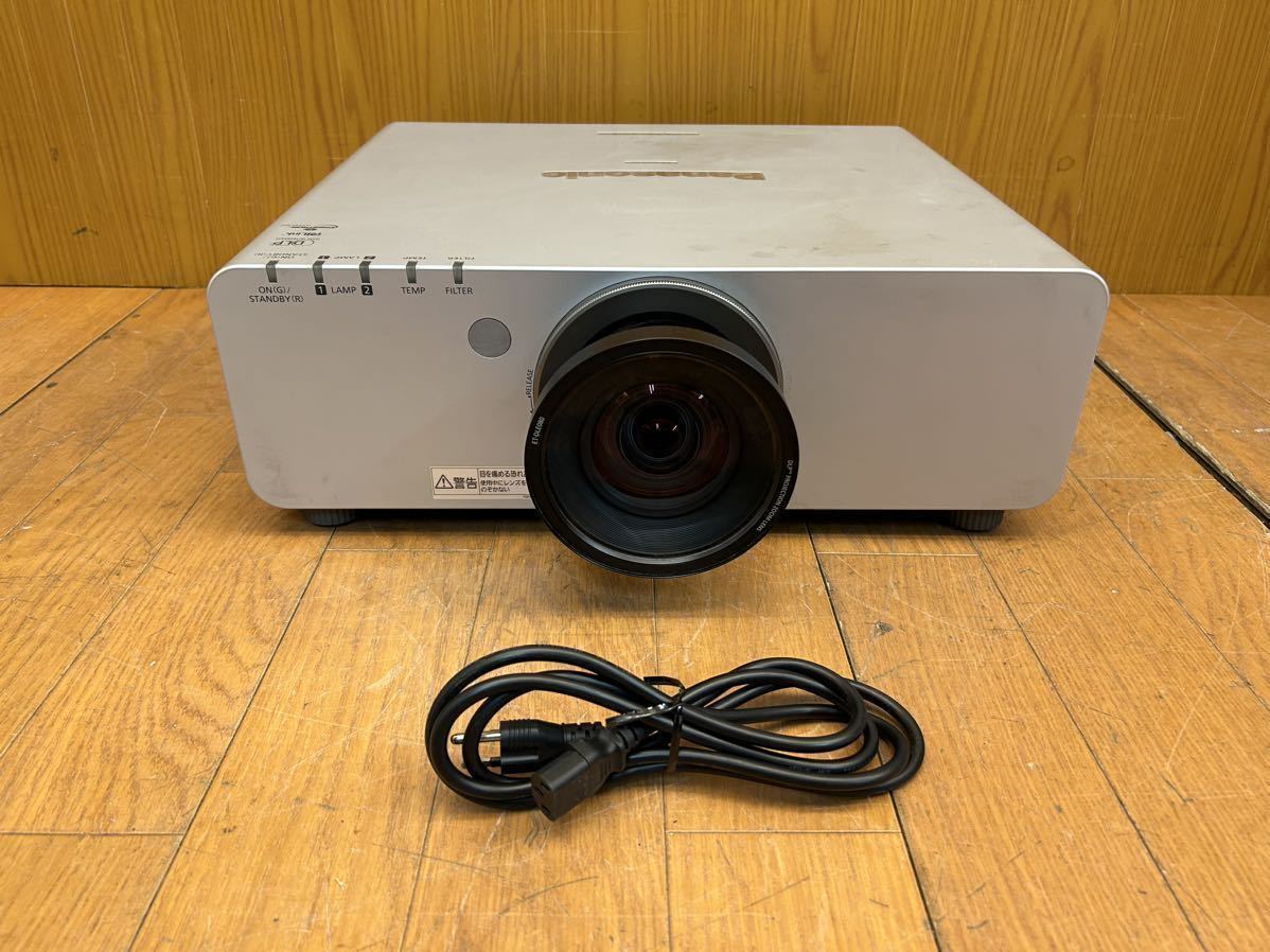 ★動作品★Panasonic ビジネス液晶プロジェクター PT-DX610S★ランプ使用時間1632時間★ズームレンズET-DLE080★6500ルーメン★SR(M406)_画像3