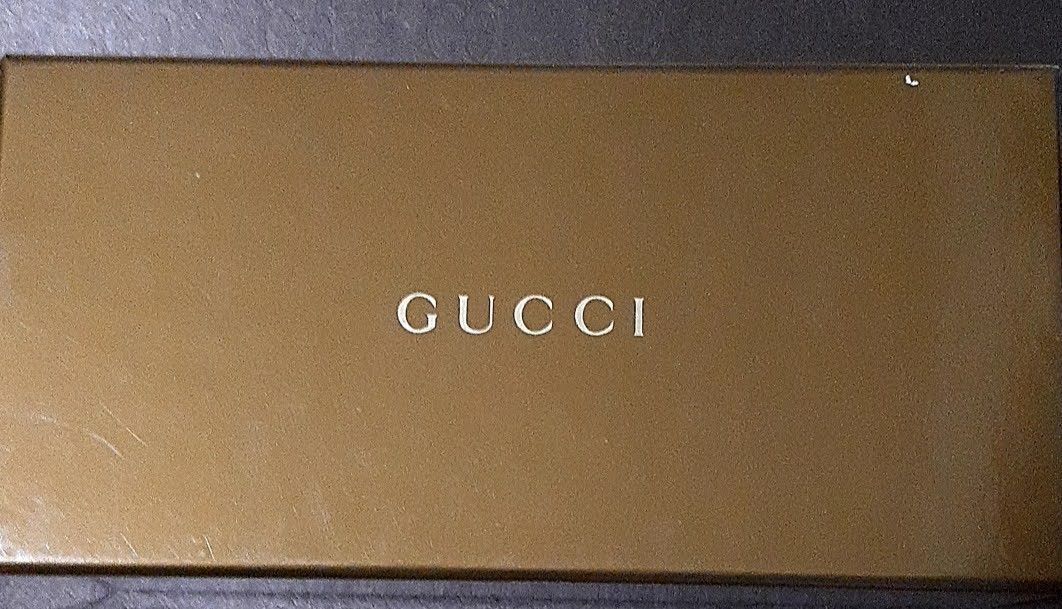 激安。美品！ギャランティカード付き！有名ブランドGUCCI 男女兼用タイプ！サングラス