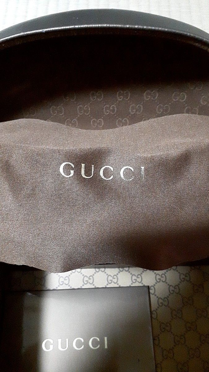 激安。美品！ギャランティカード付き！有名ブランドGUCCI 男女兼用タイプ！サングラス