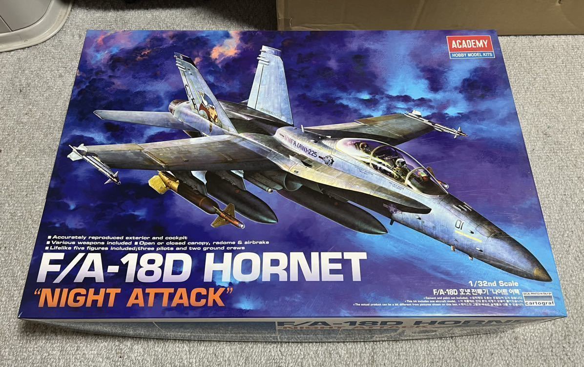アカデミー 1/32 F/A-18D HORNET NIGHT ATTACK