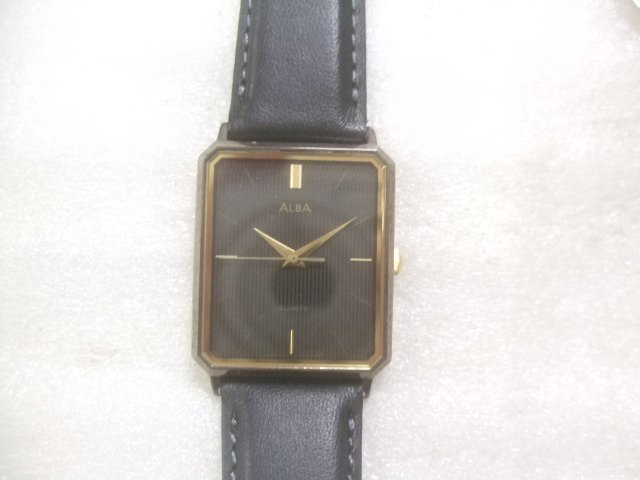 新品1995年モデルメンズセイコーアルバアーバンクオーツ腕時計定価10000円　Y222_画像2