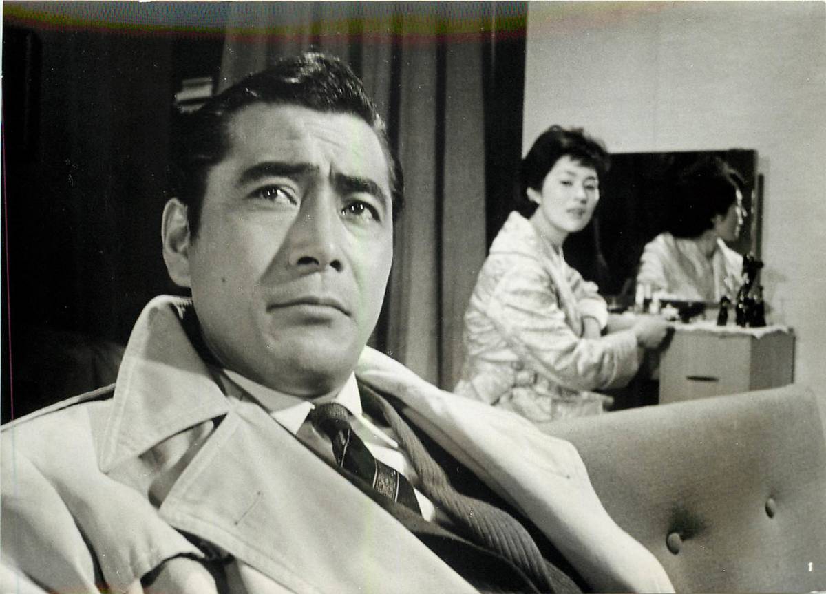 三船敏郎の映画 第68作 「暗黒街の対決」 三船敏郎と鶴田浩二の奇妙な