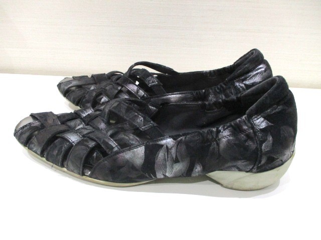 うさぎや　日本製　ノンスリップ　花柄　靴　パンプスシューズ　サイズ24　送料無料_画像3
