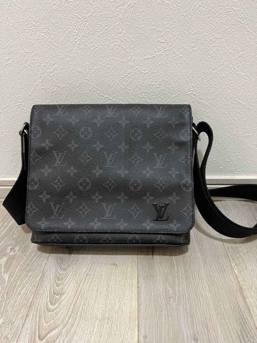 LOUIS VUITTON ディストリクト　M44000  ルイ・ヴィトン