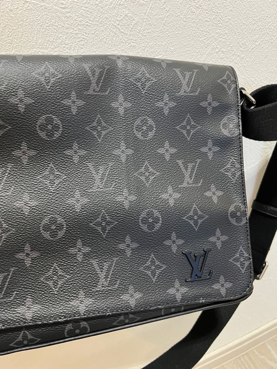 LOUIS VUITTON ディストリクト　M44000  ルイ・ヴィトン