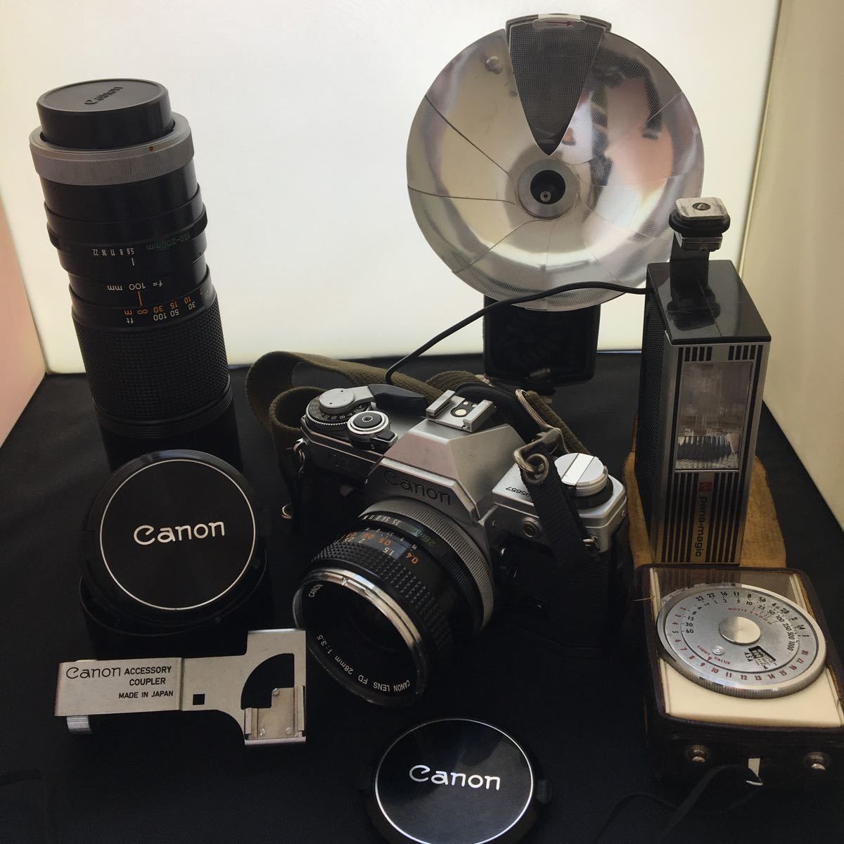 超激安 Canon レンズ3本 フラッシュ一式 AE-1 一眼レフカメラ キヤノン
