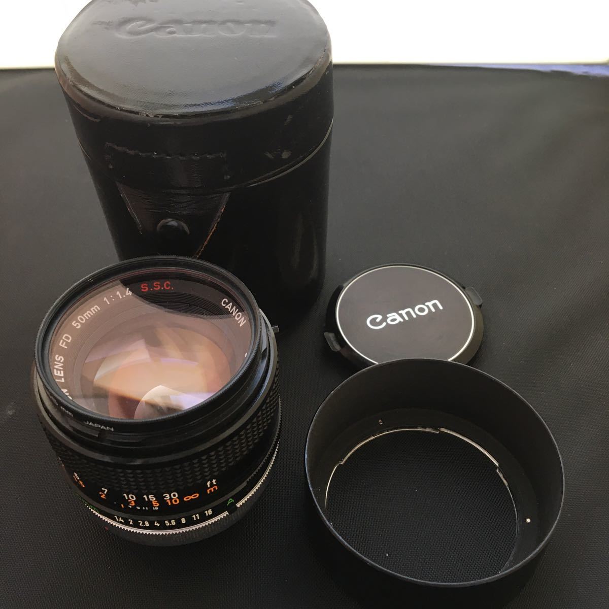 超激安 Canon レンズ3本 フラッシュ一式 AE-1 一眼レフカメラ キヤノン