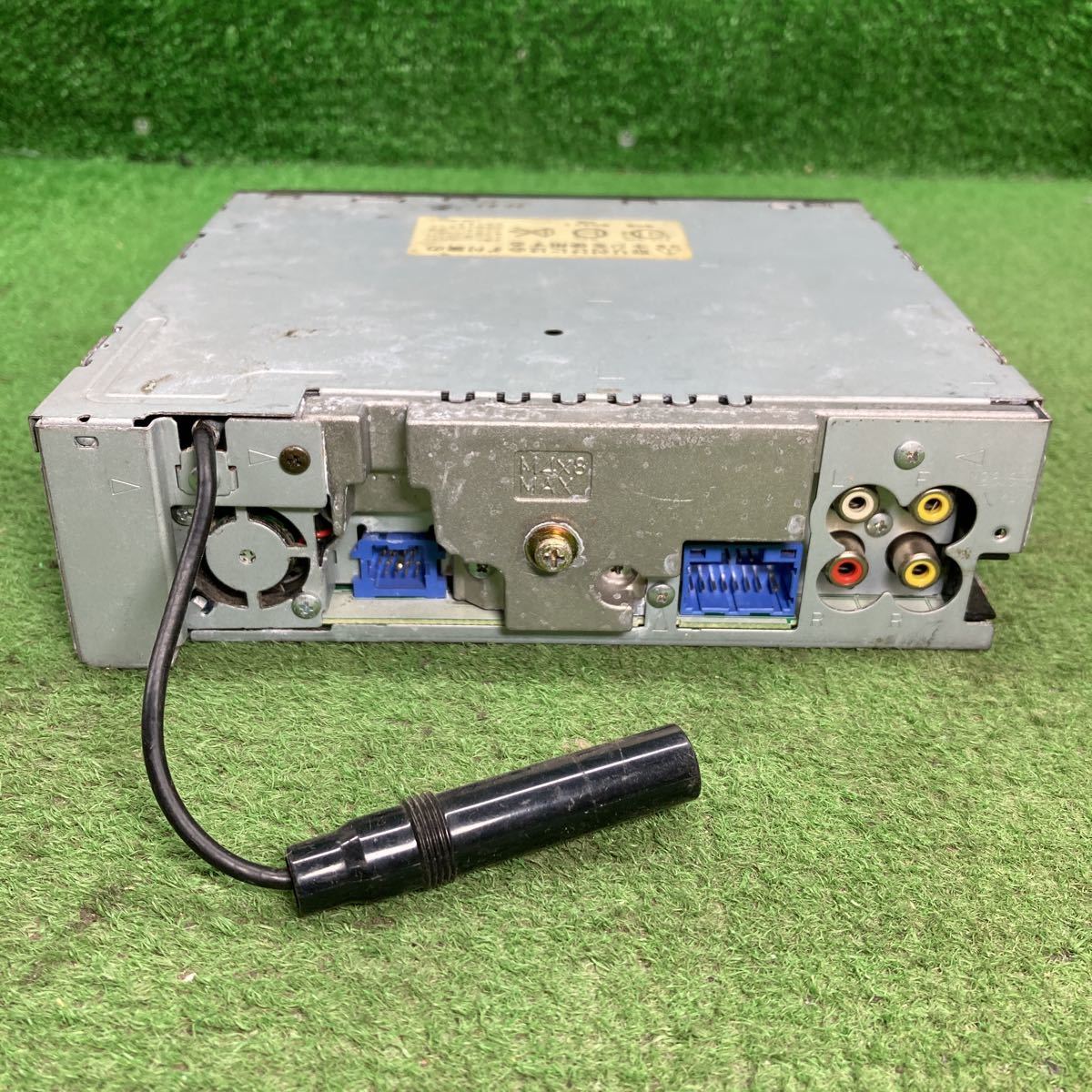 AV9-99 激安 カーステレオ Carrozzeria Pioneer CD DVH-P077 EEMD009419JP 確認用配線使用 簡易動作確認済 中古現状品_画像3