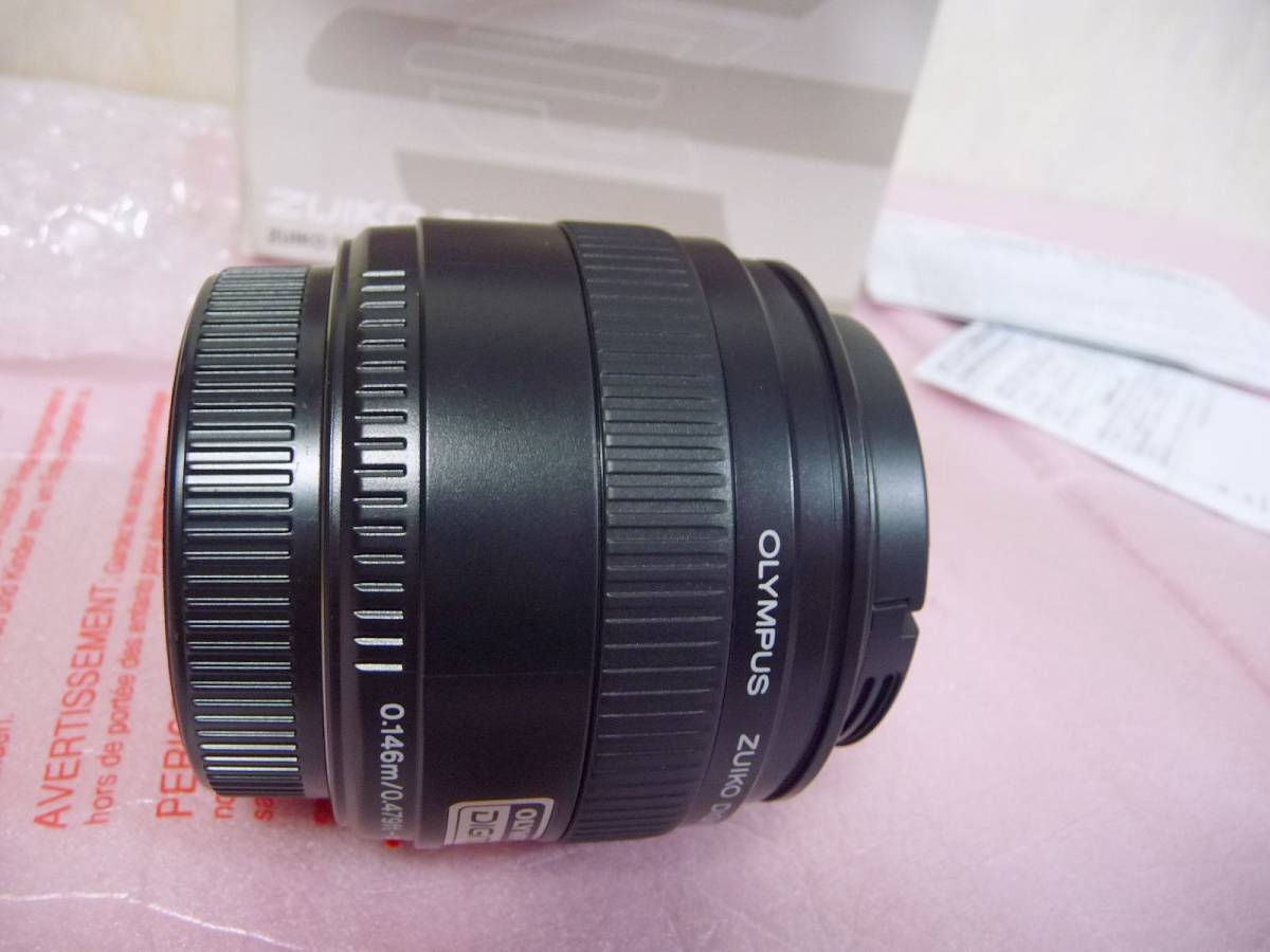 ◆ほぼ新品（未使用展示品) OLYMPUS カメラレンズ ZUIKO DIGITAL 35mm f3.5 Macro [超軽量マクロレンズ/わずか165g] 在庫ラスト_画像6