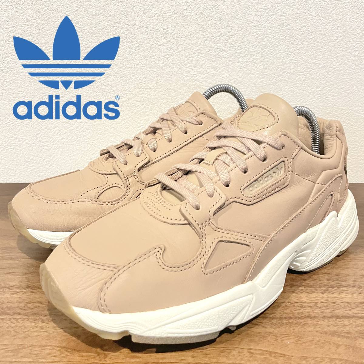 誠実】 ピンクベージュ ファルコン アディダス W FALCON adidas