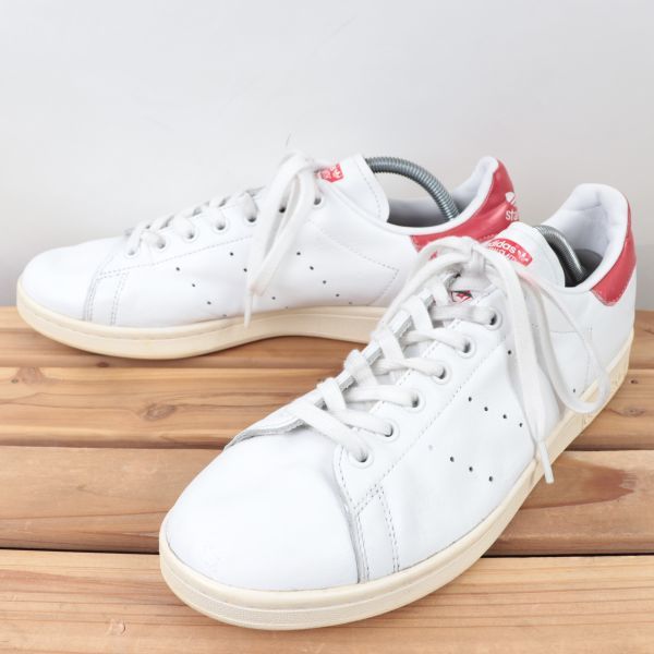 z7023 アディダス スタンスミス US10 1/2 28.5cm/白 ホワイト 赤 レッド バラ 愛 adidas STAN SMITH メンズ スニーカー 中古_画像1