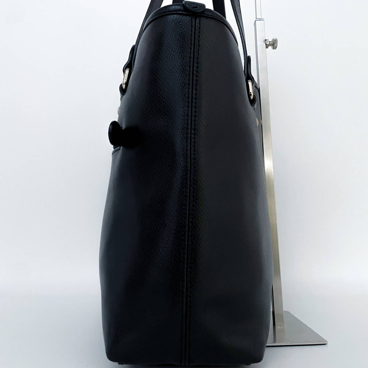 2022年春の コーチ 【入手困難品□定価8万】COACH ロゴ 黒 ブラック 大