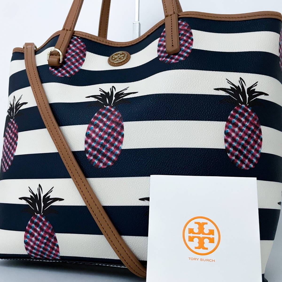 2022年新作入荷 【未使用級□定価10万】Tory Burch 白 ネイビー紺 大