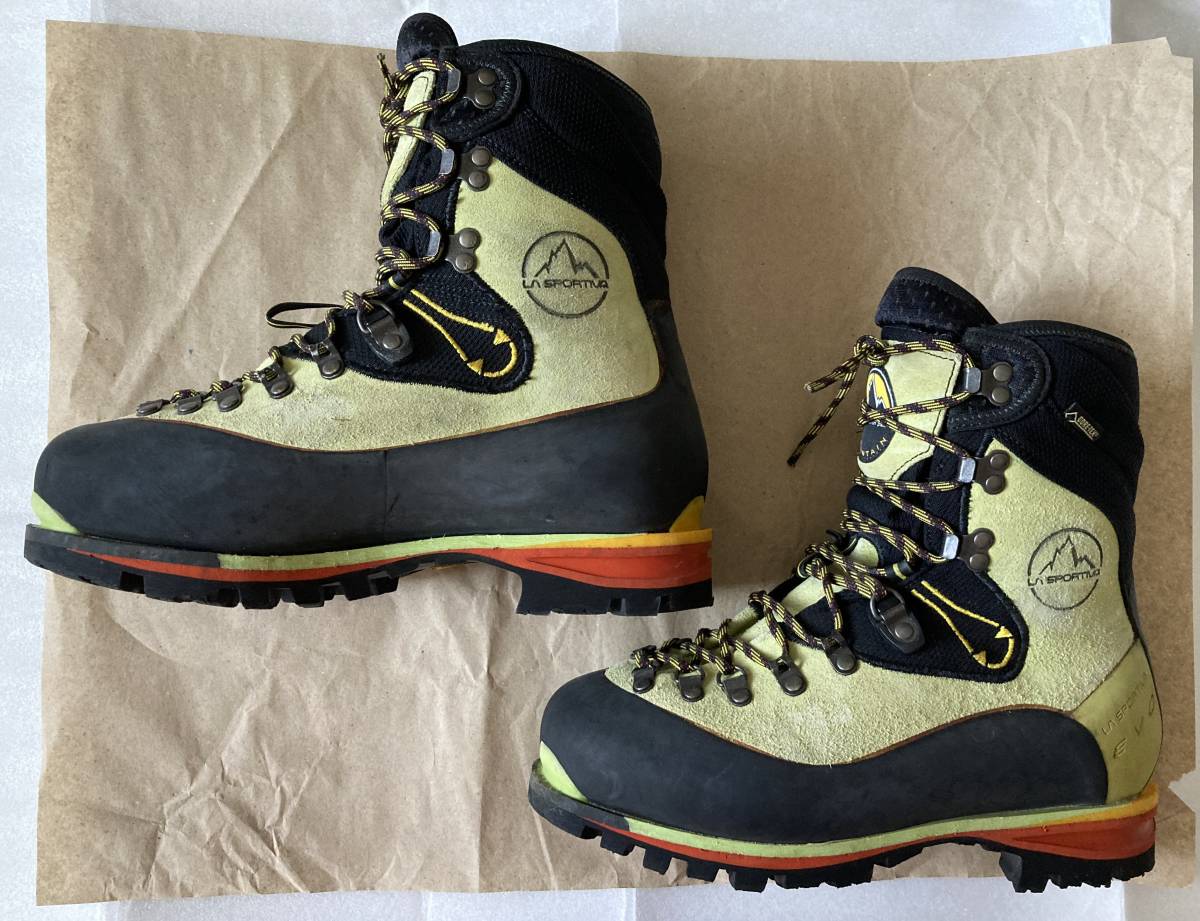 美品 LA SPORTIVA スポルティバ 雪山登山靴（女性用・サイズ40