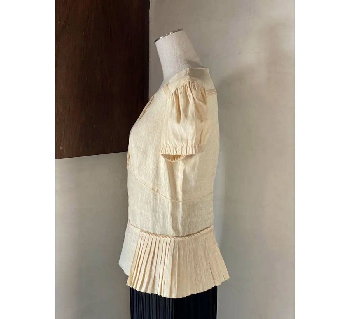 高い素材 pleats 'PRADA' designed blouse〈st230724〉 sleeve puff M