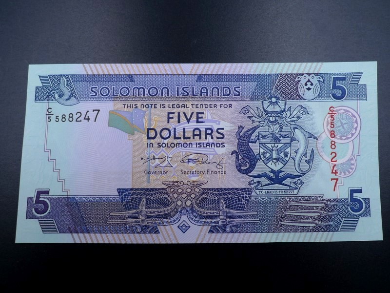 未使用 旧紙幣 オセアニア ソロモン諸島 2004年 5ドル 船_画像1