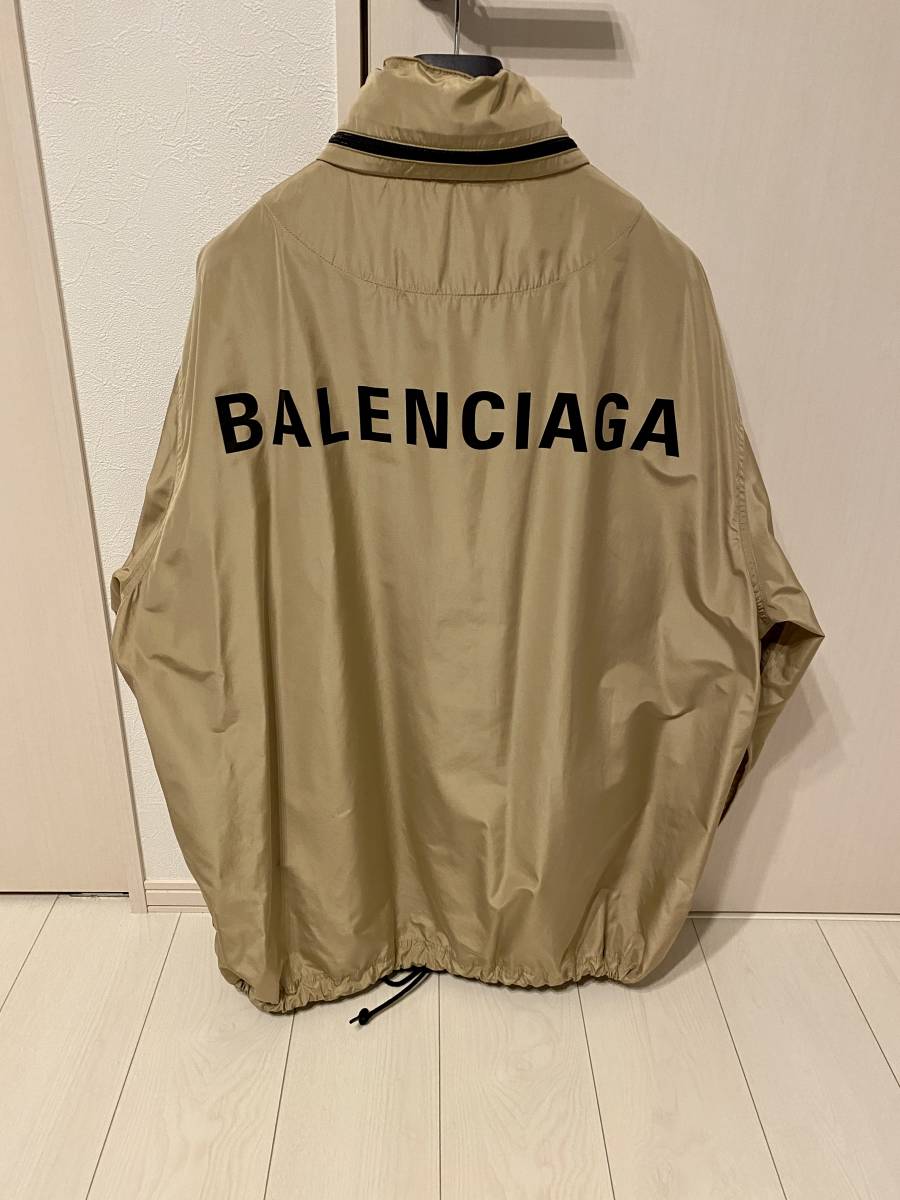 定価２４万　バレンシアガ オーバーレインコート (ベージュ・サイズ４４)　ジャケット パーカー Tシャツ デニム バッグ プラダ マルジェラ