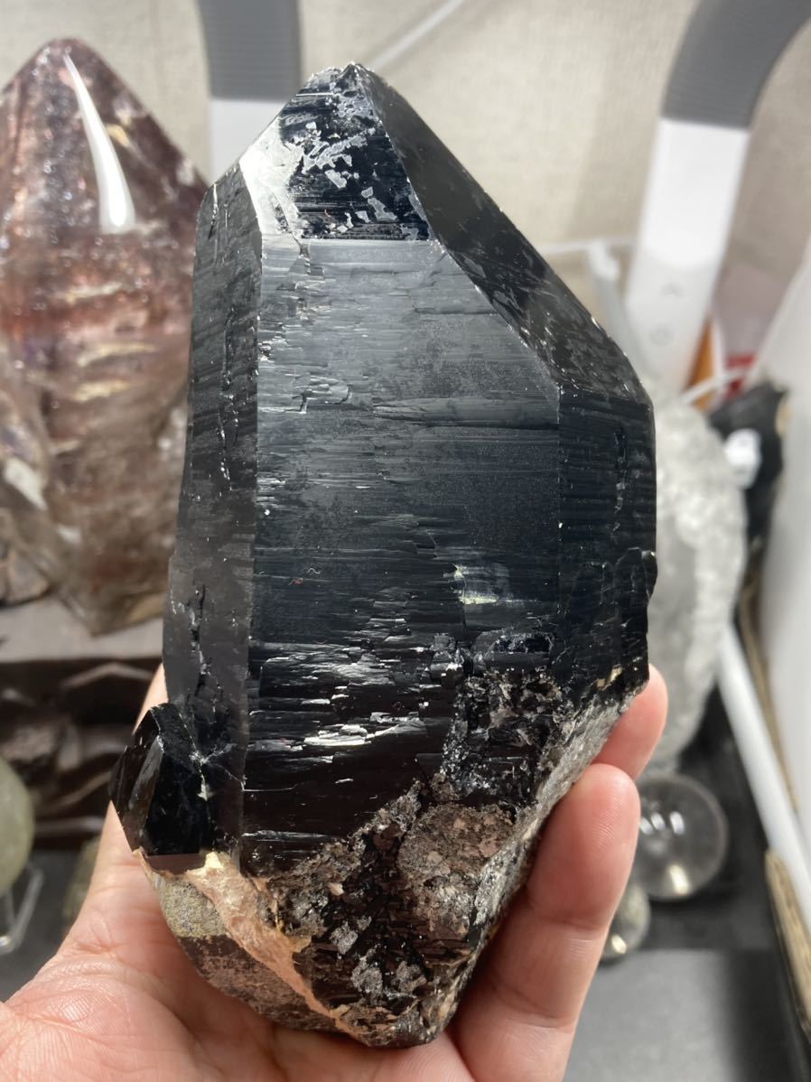 ハイクラス】山東省産 モリオン(黒水晶) ポイント 約863g 磨き ハイクラス】山東省産 モリオン(黒水晶) ポイント 約863g 磨き