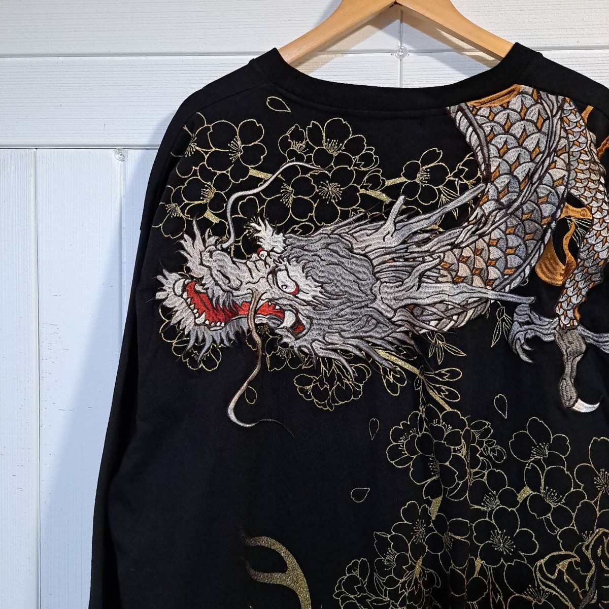 美品 [絡繰魂] 龍神王 刺繍 金ラメ 和柄 ロングスリーブ [サイズ:4L] 検/ クロップドヘッズ 雅結 華鳥風月 satori 参丸一 錦 胤富仁帝